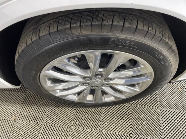 used 2024 Cadillac XT6 car, priced at $45,500