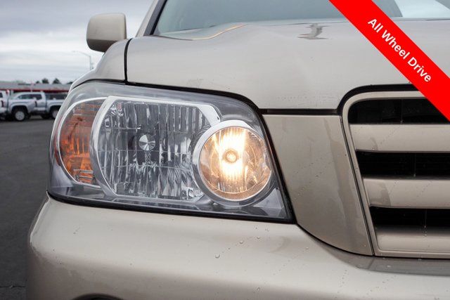 used 2007 Toyota Highlander car, priced at $9,000