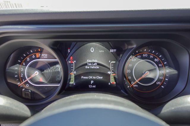 new 2025 Jeep Gladiator car, priced at $47,030