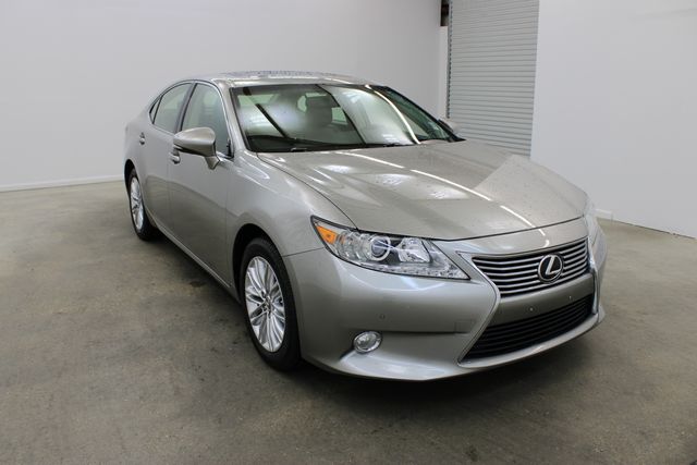 used 2015 Lexus ES car, priced at $17,999