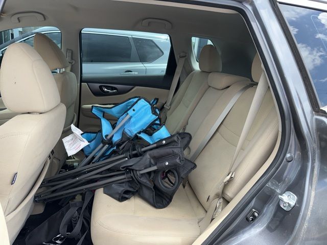 used 2016 Nissan Rogue car