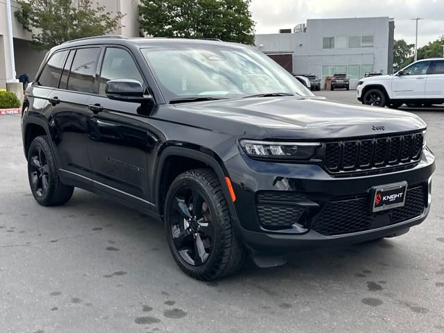 used 2023 Jeep Grand Cherokee car, priced at $32,449