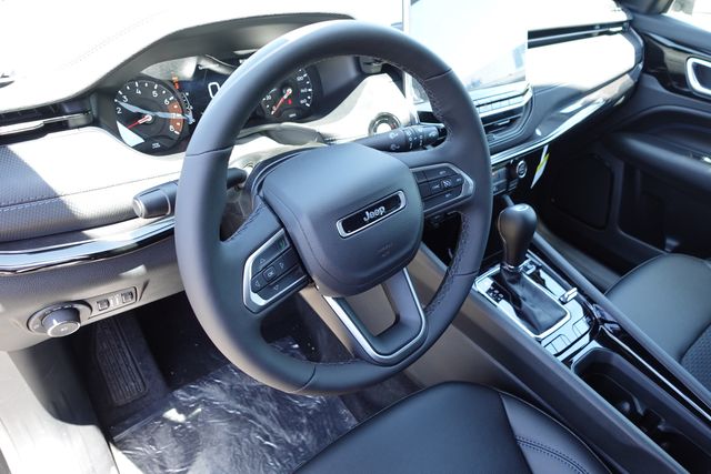 new 2025 Jeep Compass car, priced at $28,755