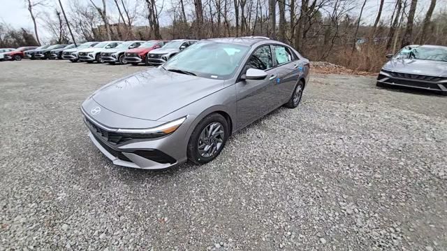 new 2025 Hyundai Elantra Hybrid car, priced at $26,263