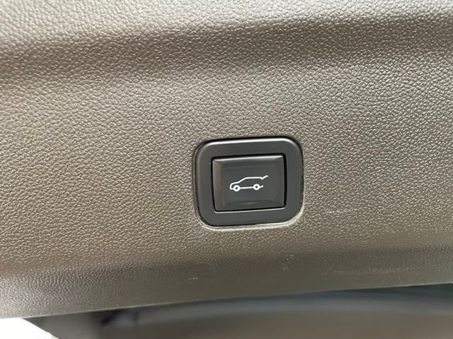 used 2021 GMC Yukon car, priced at $40,000