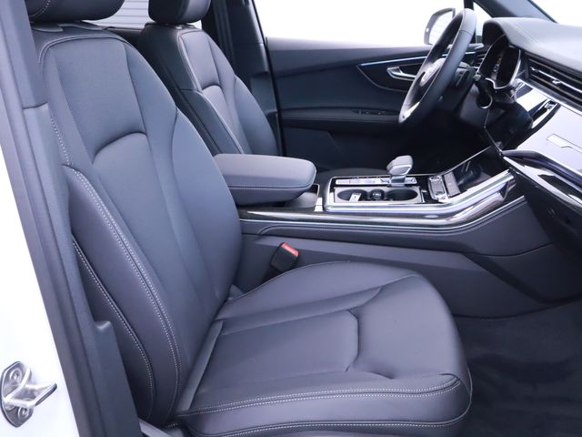new 2025 Audi Q7 car, priced at $73,750