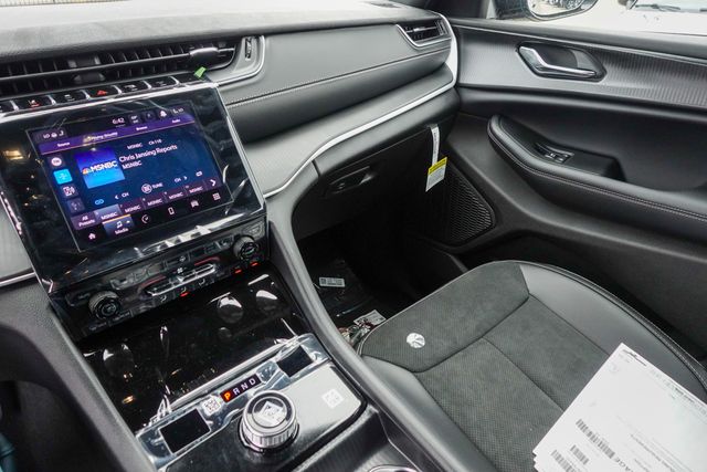new 2025 Jeep Grand Cherokee L car, priced at $42,870