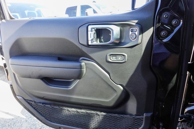 new 2025 Jeep Wrangler car, priced at $40,180