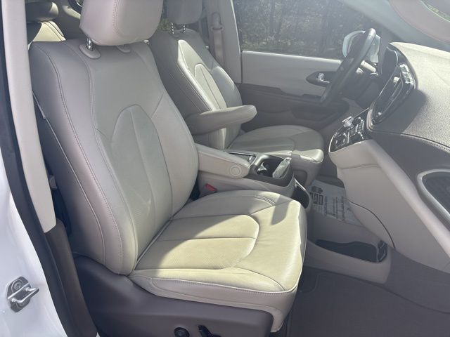 used 2021 Chrysler Pacifica car, priced at $32,699