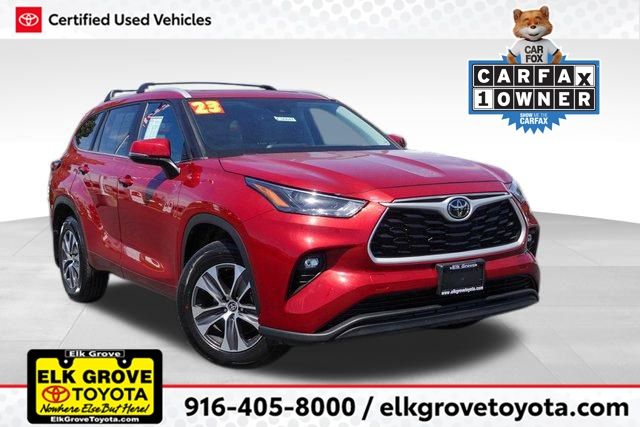used 2023 Toyota Highlander car, priced at $33,599