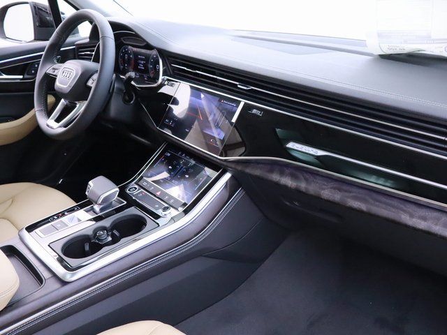 new 2025 Audi Q7 car, priced at $66,095