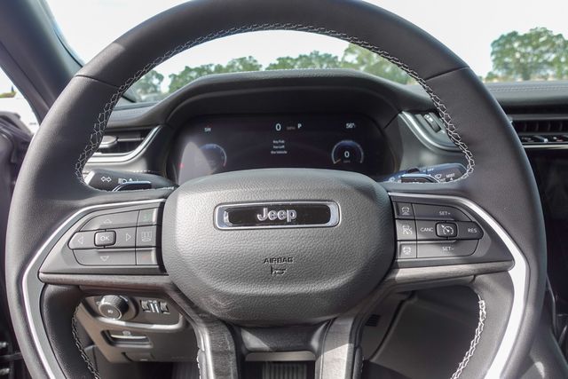 new 2025 Jeep Grand Cherokee car, priced at $55,930