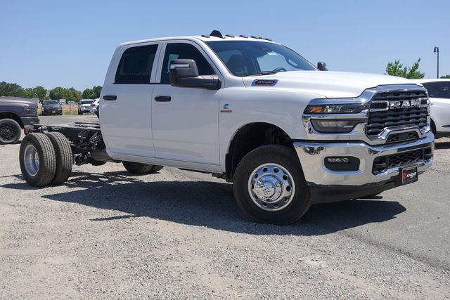 new 2025 Ram 3500 car, priced at $70,400