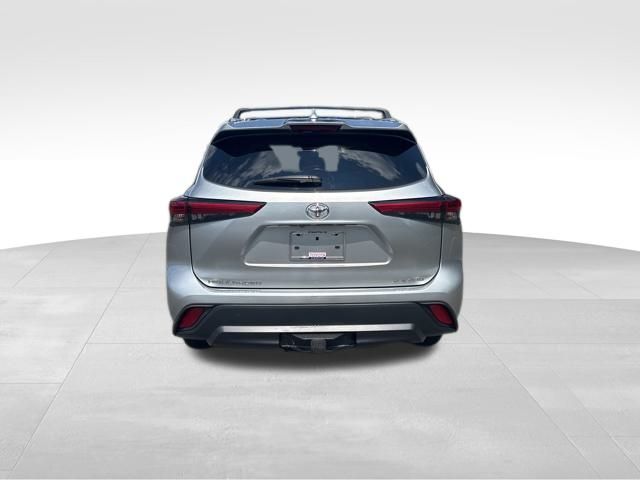 used 2023 Toyota Highlander car, priced at $36,699