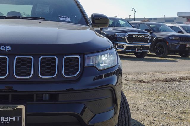 new 2025 Jeep Compass car, priced at $28,090