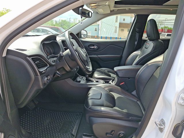 used 2019 Jeep Cherokee car, priced at $22,933