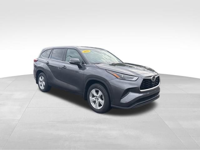 used 2022 Toyota Highlander car, priced at $29,999
