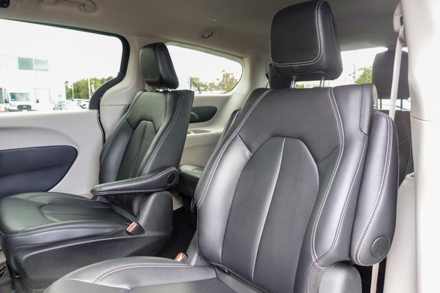 used 2024 Chrysler Pacifica Hybrid car, priced at $28,798