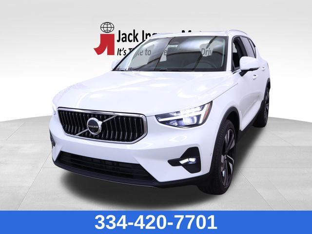 new 2025 Volvo XC40 car, priced at $50,785