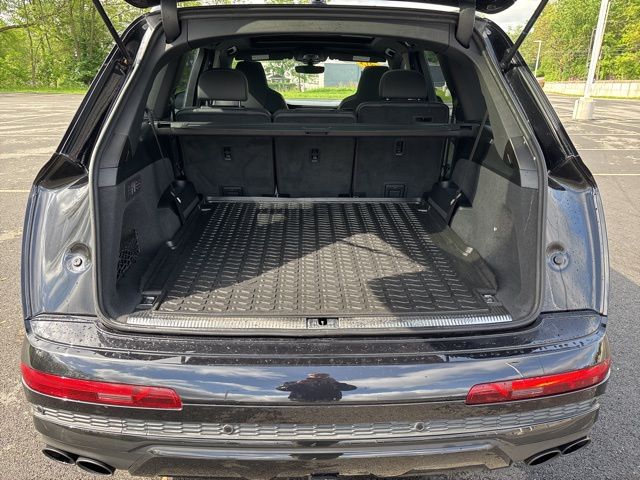 used 2021 Audi SQ7 car, priced at $51,999