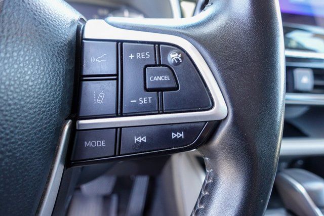 used 2023 Toyota Highlander car, priced at $33,599
