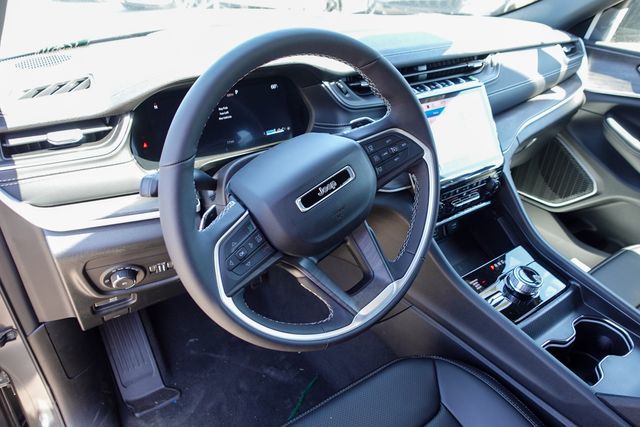 new 2025 Jeep Grand Cherokee car, priced at $53,316