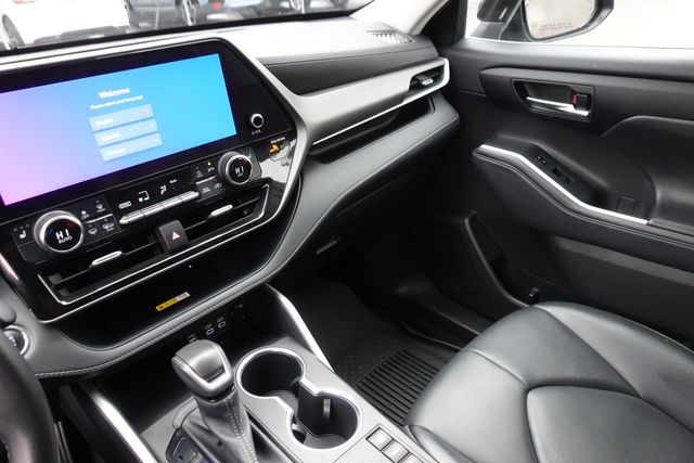 used 2023 Toyota Highlander car, priced at $37,300