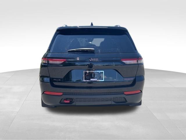 used 2022 Jeep Grand Cherokee car, priced at $37,699