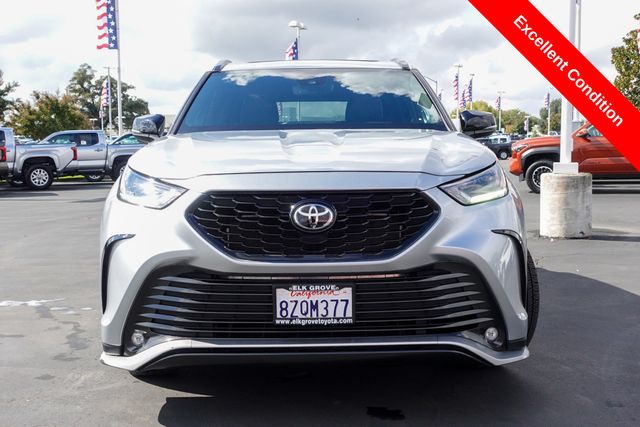 used 2022 Toyota Highlander car, priced at $37,000
