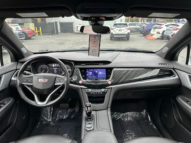 used 2023 Cadillac XT6 car, priced at $35,995