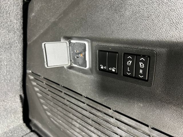 used 2022 GMC Yukon car, priced at $59,000