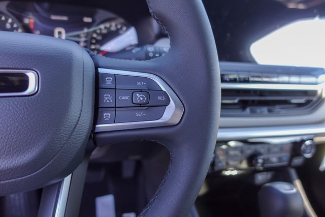 new 2025 Jeep Compass car, priced at $28,935
