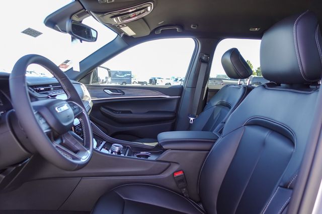 new 2024 Jeep Grand Cherokee car, priced at $40,520