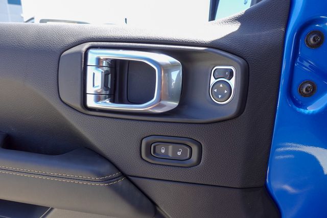 new 2025 Jeep Gladiator car, priced at $46,270