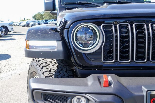 new 2025 Jeep Wrangler car, priced at $57,595