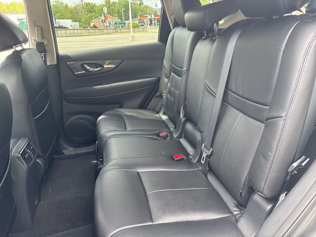 used 2019 Nissan Rogue car, priced at $18,999