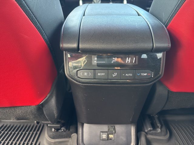 used 2021 Toyota Highlander car, priced at $32,999