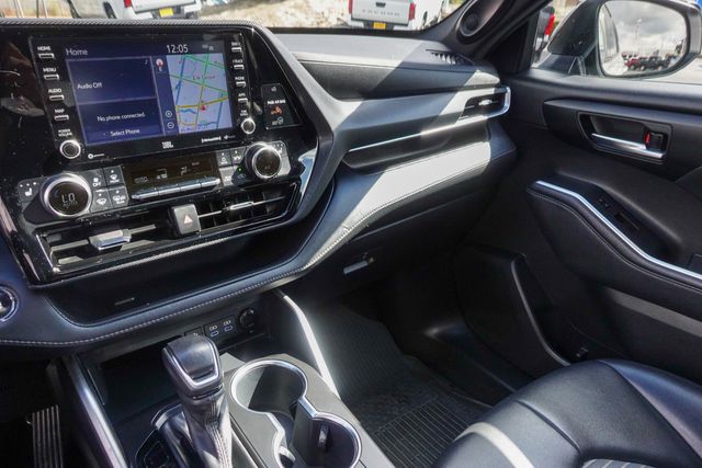 used 2022 Toyota Highlander car, priced at $37,000