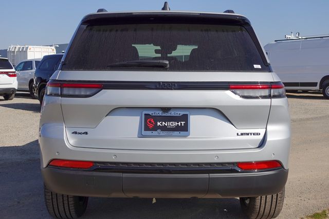 new 2025 Jeep Grand Cherokee car, priced at $44,540