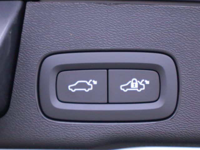 new 2025 Volvo XC60 Plug-In Hybrid car, priced at $62,056