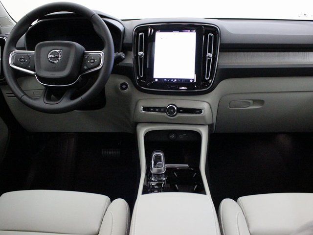 new 2024 Volvo XC40 car, priced at $42,342