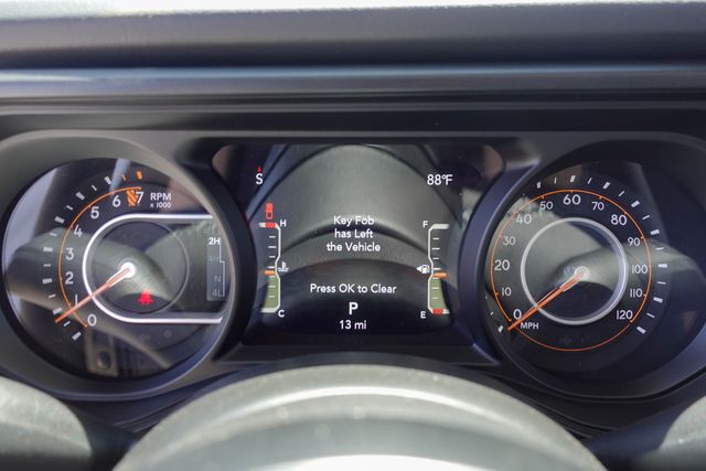 new 2025 Jeep Gladiator car, priced at $43,675