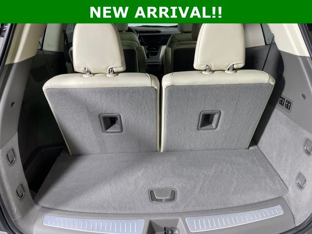 used 2023 Cadillac XT6 car, priced at $39,000