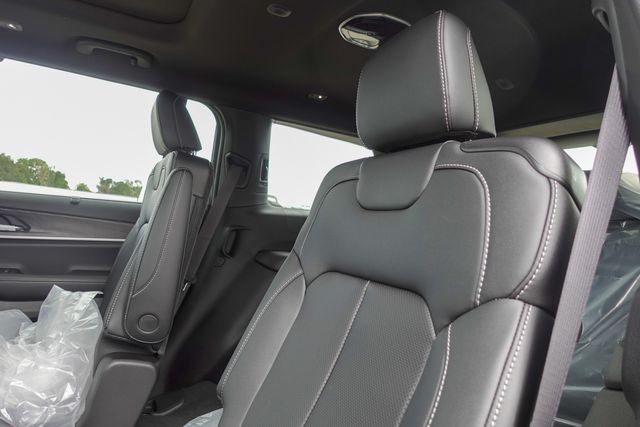 new 2025 Jeep Grand Cherokee L car, priced at $55,207