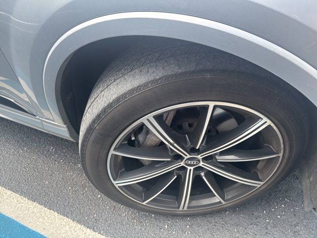 used 2021 Audi Q7 car