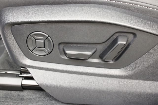 new 2025 Audi Q8 car, priced at $81,320