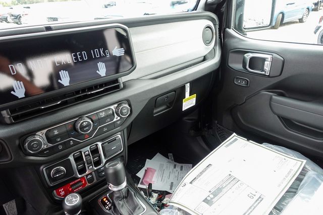 new 2025 Jeep Gladiator car, priced at $46,625