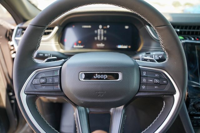 new 2025 Jeep Grand Cherokee car, priced at $38,850