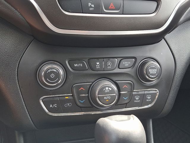 used 2019 Jeep Cherokee car, priced at $22,933