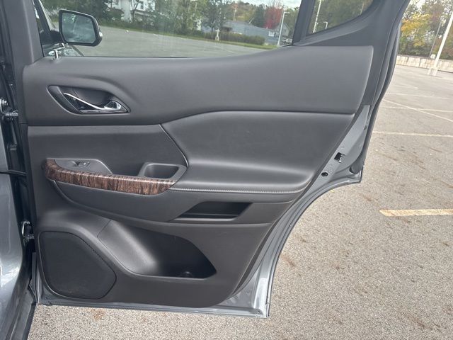 used 2021 GMC Acadia car, priced at $27,999